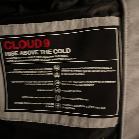 Moose Knuckles Down NWT Woman's Size L light gray color - Picture 11 of 11